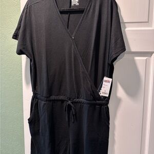 32 Degrees Black V-Neck shorts Romper